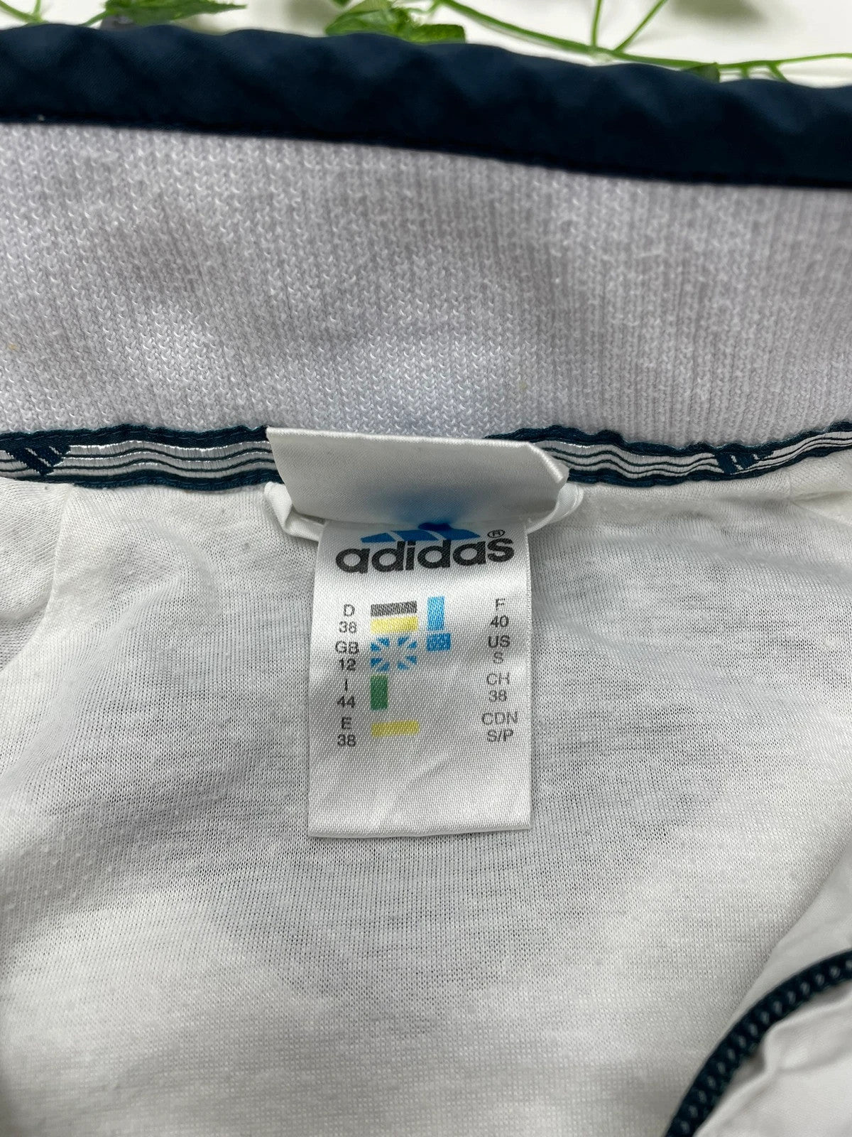 Adidas Vintage Windbreaker Jacke M - MonkeysVintage