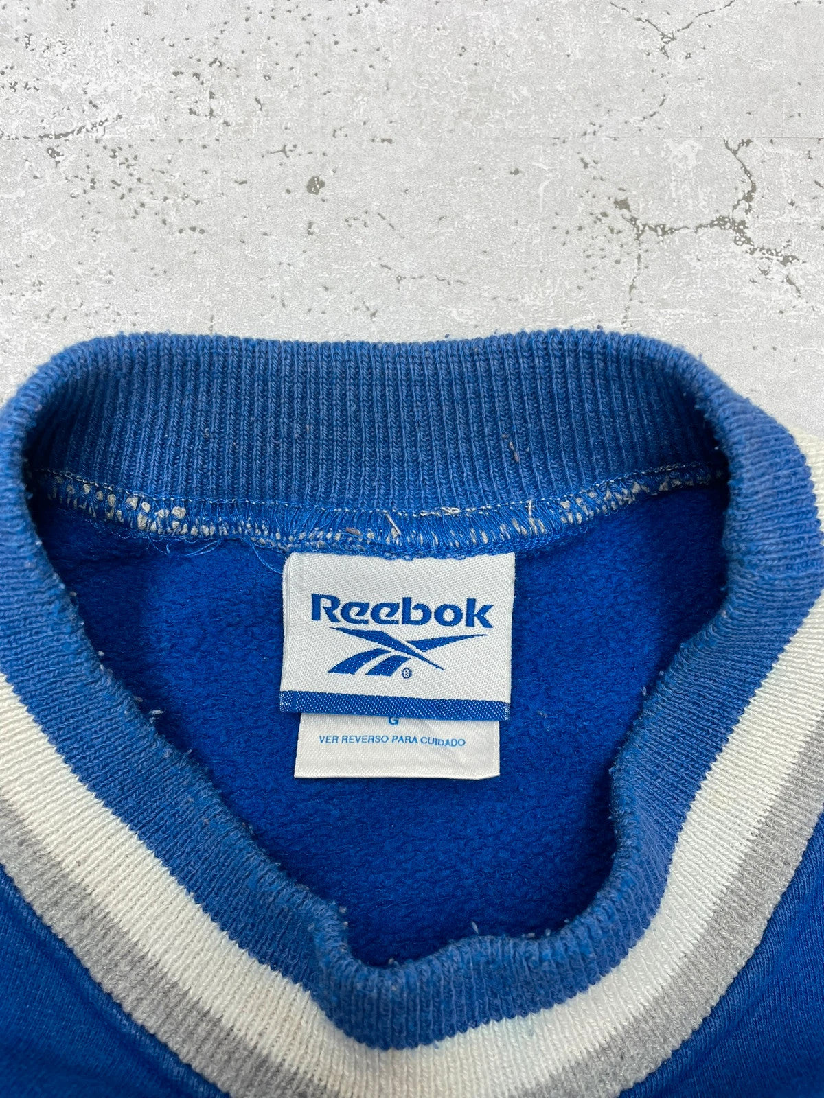 Reebok Vintage Sweatshirt Sweater Blau M - MonkeysVintage