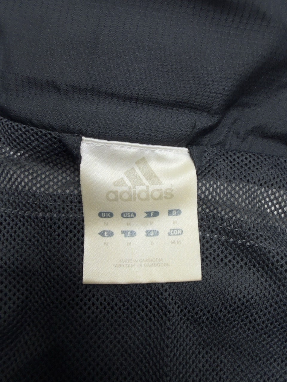 Adidas Kapuzenjacke schwarz grau Detail