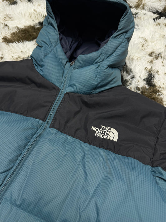 The North Face 700 Nuptse Daunenjacke Winterjacke Pufferjacke M