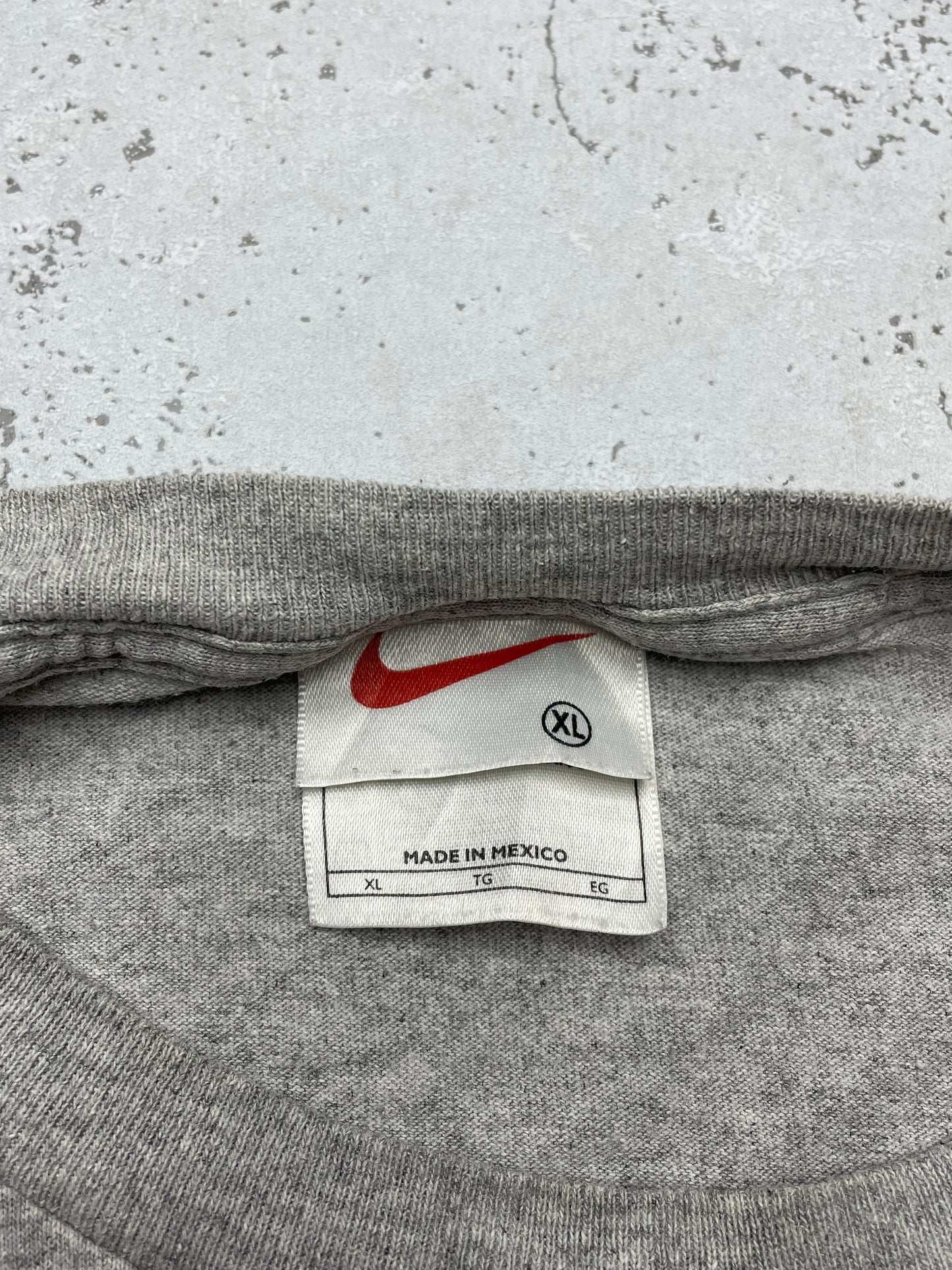 Nike Basketball Chicago State Vintage T-Shirt Grau XL - MonkeysVintage