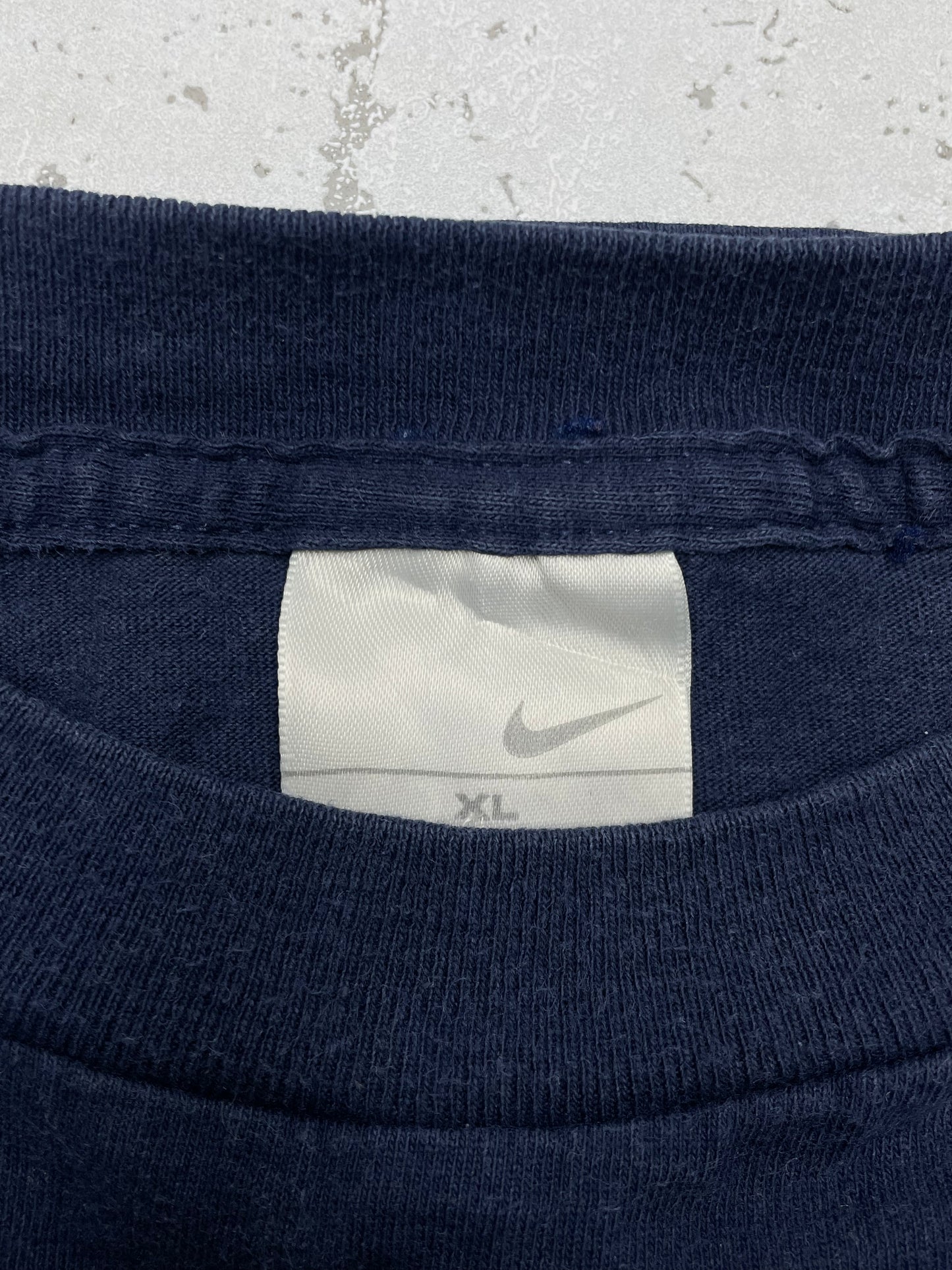 Nike Y2K Vintage T-Shirt XL - MonkeysVintage