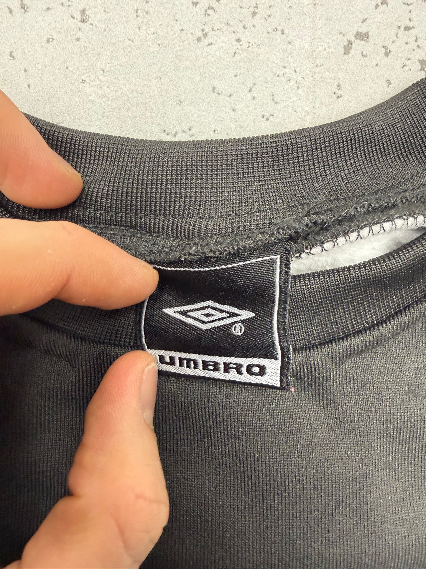 Umbro rote Paspeln Sweatshirt schwarz – Foto 4