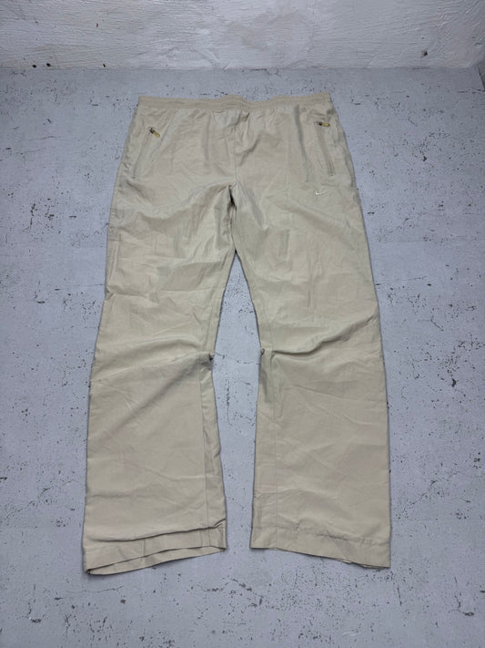 Nike Cargo Vintage Trackpants in Beige, Größe XXL, Vorderansicht