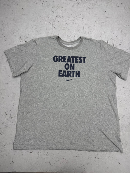Nike Greatest On Earth Vintage T-Shirt in Grau, Größe XXL, Vorderansicht