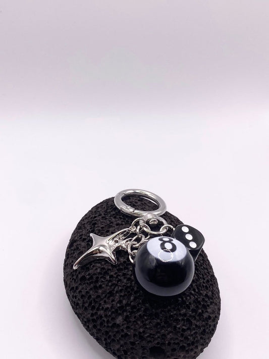Schlüsselanhänger „Lucky Charm“ 8 - Ball, Würfel & Stern - MonkeysVintage