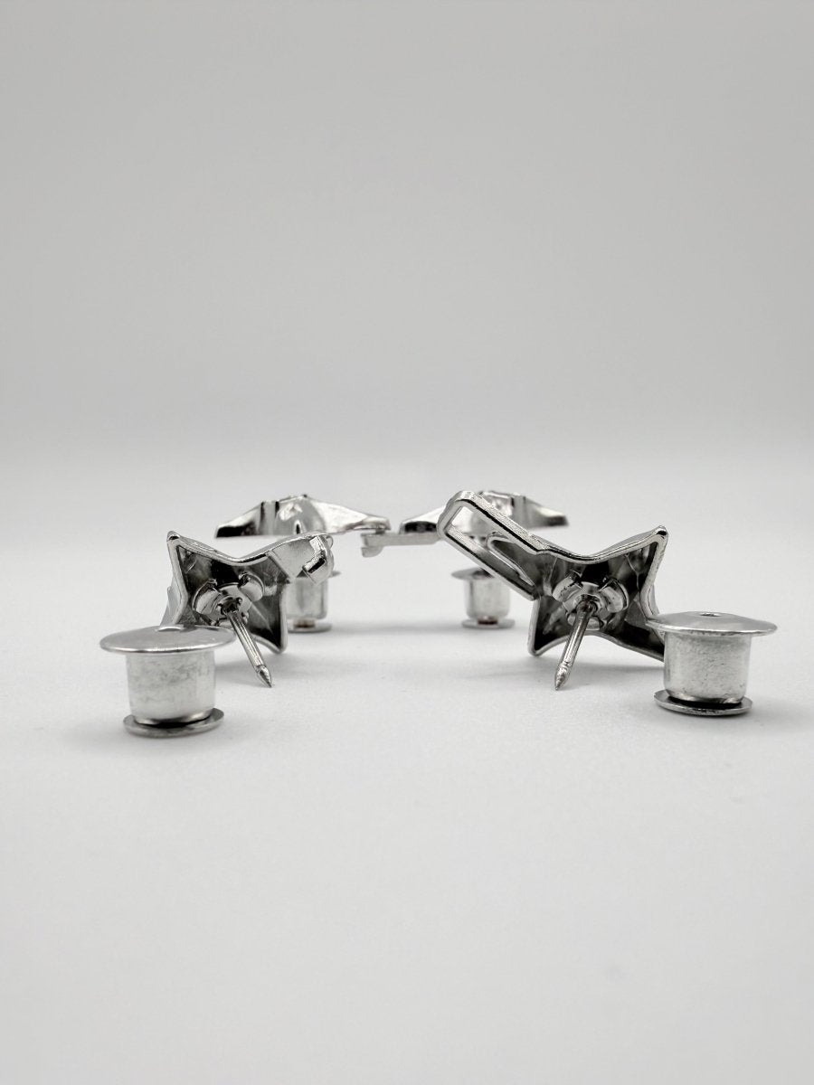„Starlock Clips“ – 4x Kleidungsclips zum Jeans enger machen | Silber Sterne | Y2K Accessoire - MonkeysVintage