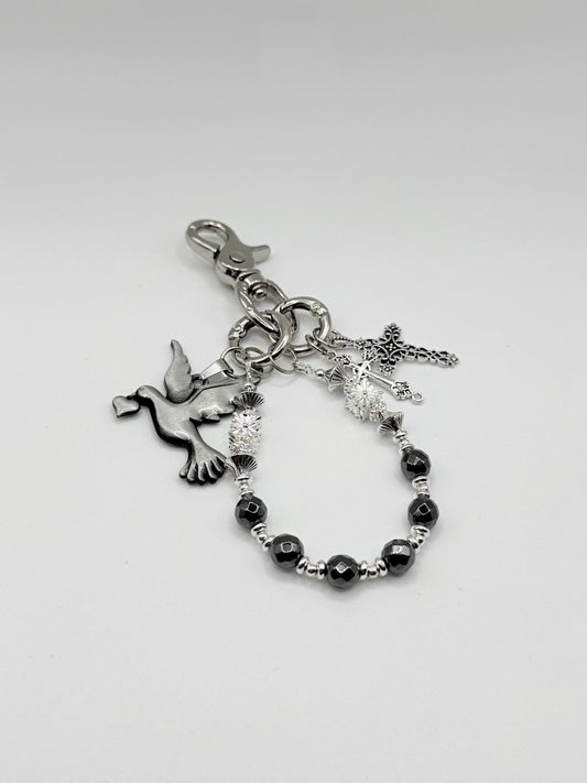 Y2K Silber Anhänger mit Perlen & Symbolen – Accessoire für Hosenkette, Tasche oder Schlüssel - MonkeysVintage