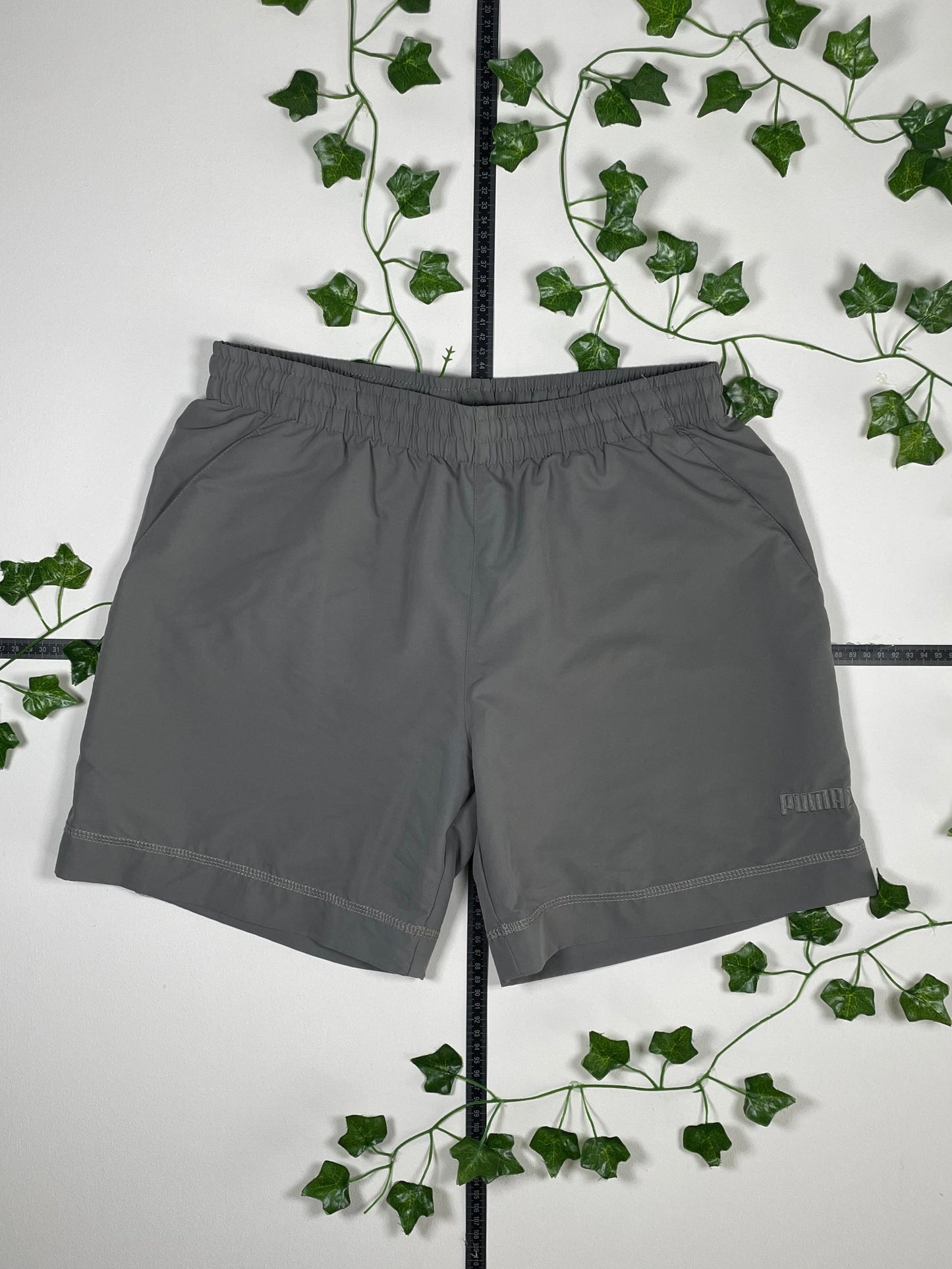 Puma Vintage Shorts M - MonkeysVintage