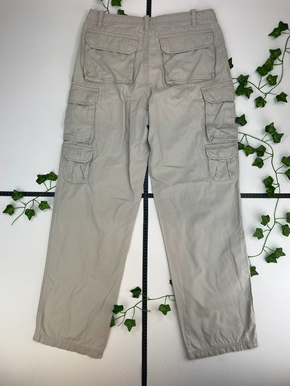Vintage Baggy Cargo Hose hell W32 L32 - MonkeysVintage
