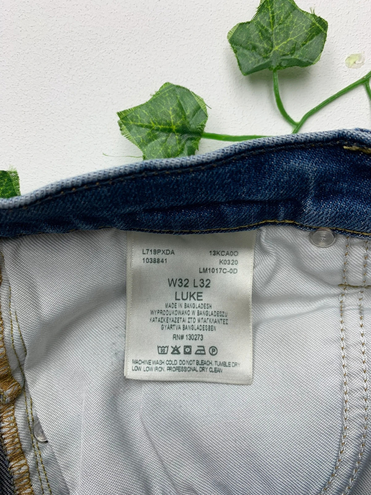 Lee Ripped Jeans W32 L32 - MonkeysVintage