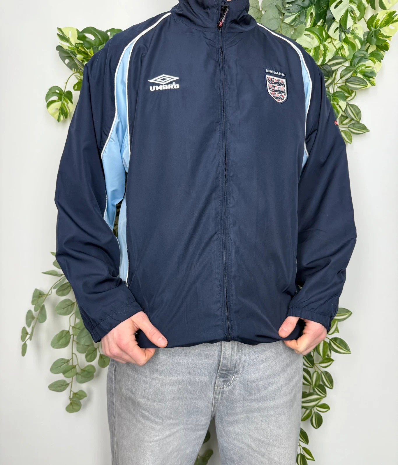 Umbro England Vintage Windbreaker Sportjacke L - MonkeysVintage