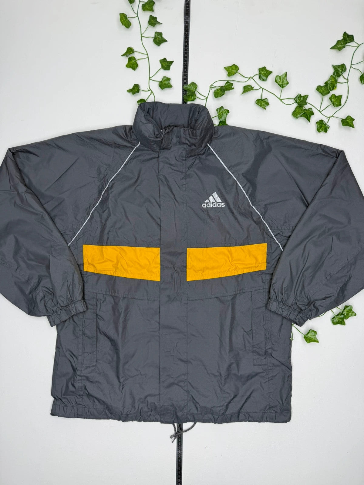 Adidas Vintage Windbreaker Trackjacket M - MonkeysVintage