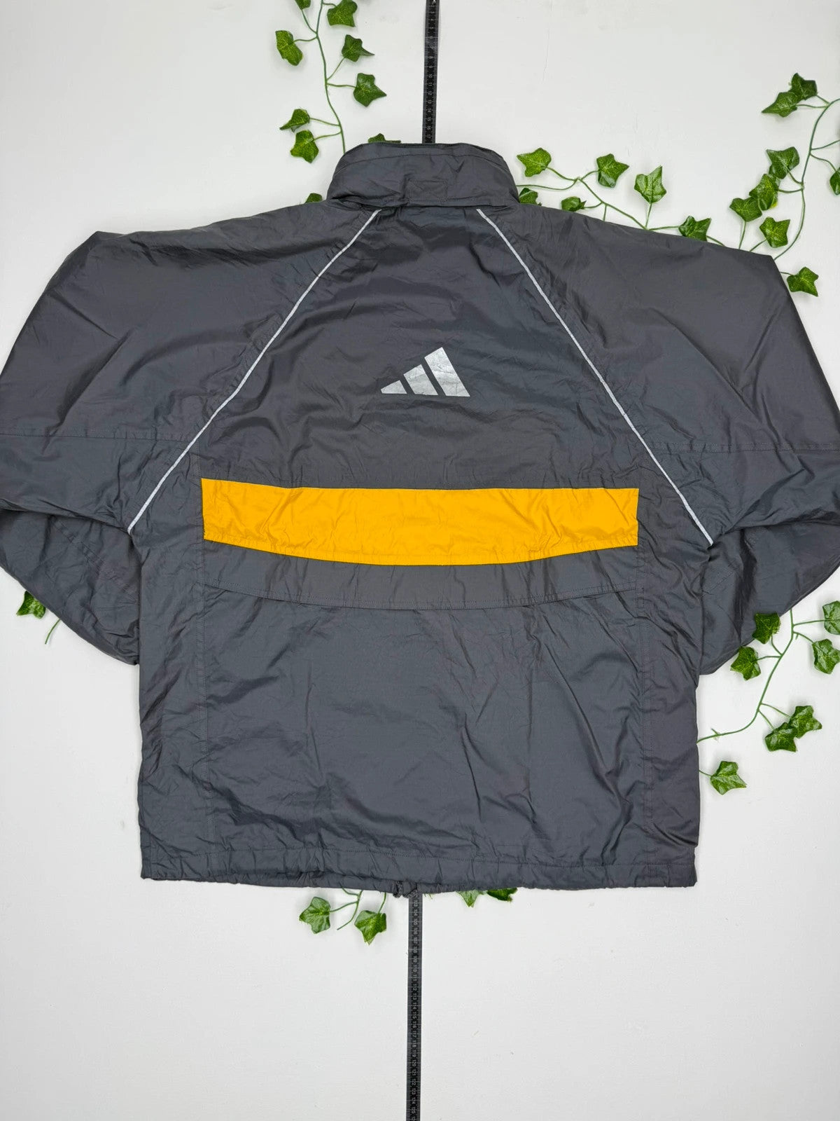 Adidas Vintage Windbreaker Trackjacket M - MonkeysVintage