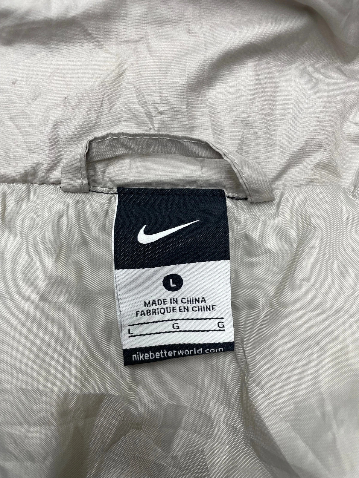 Nike Vintage gefütterte Jacke L - MonkeysVintage