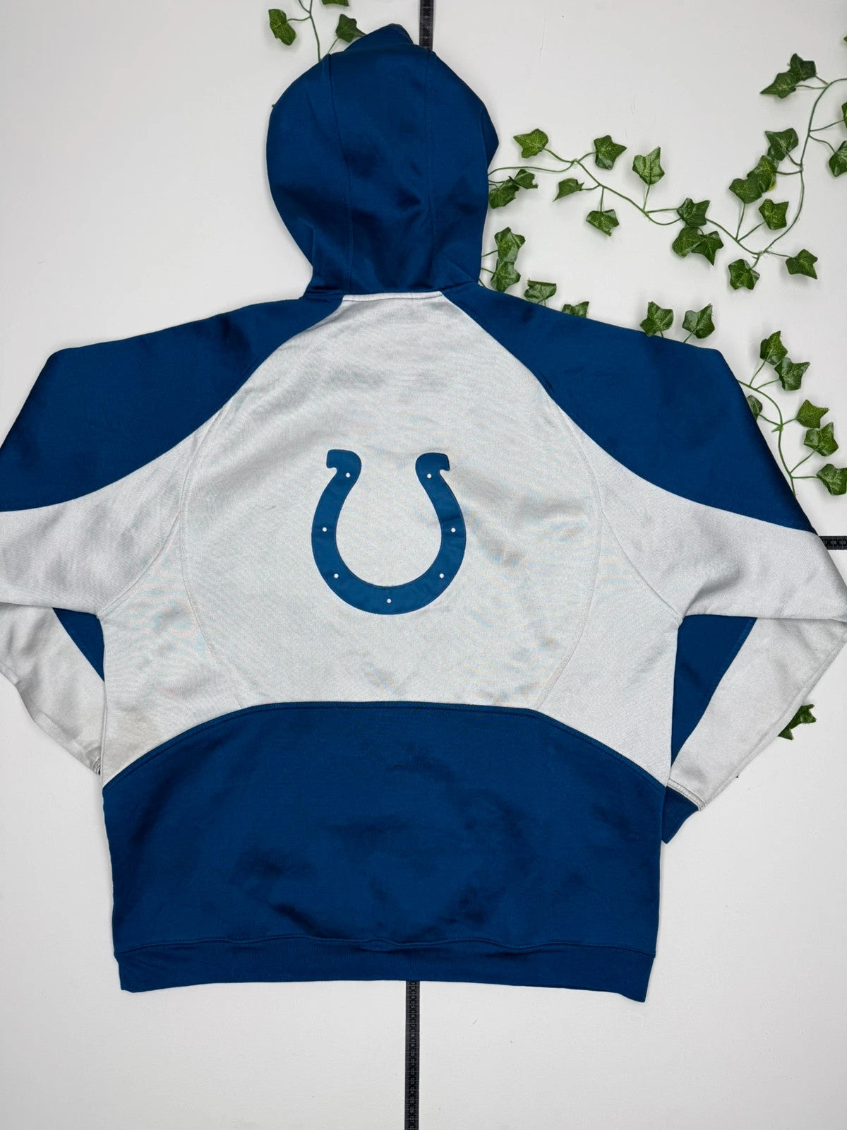 NFL Reebok Colts Vintage Hoodie L - MonkeysVintage