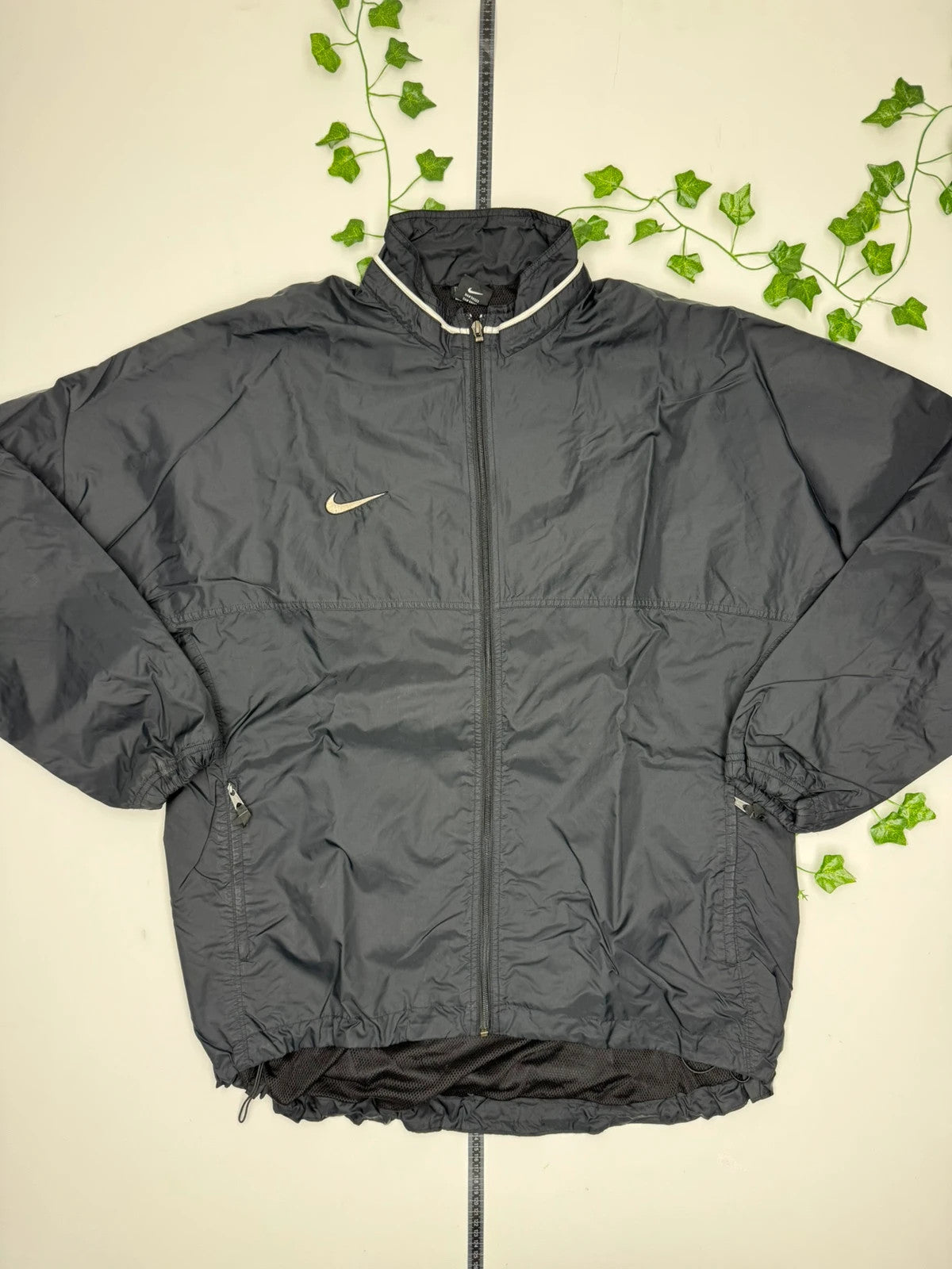 Nike Team Swoosh Vintage Windbreaker XL - MonkeysVintage