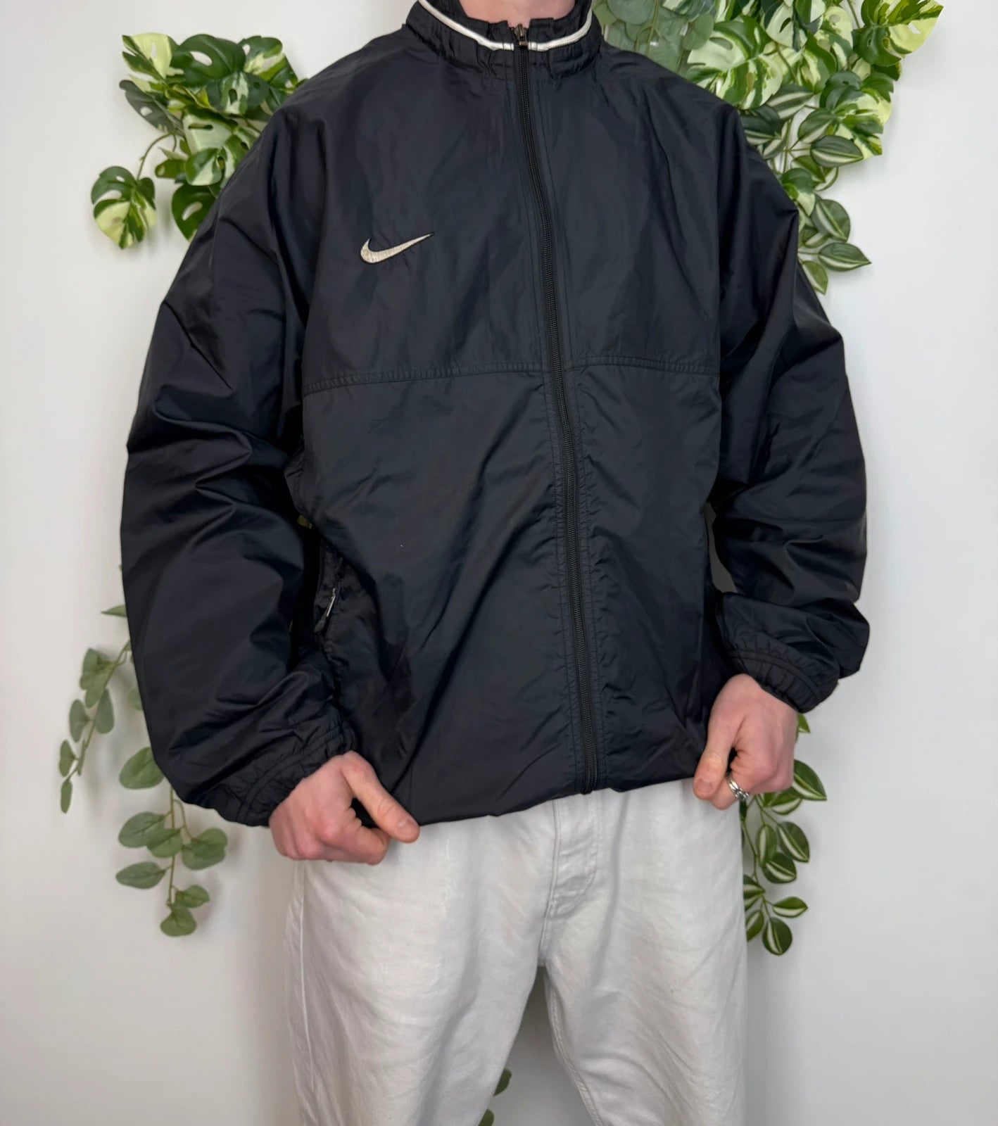 Nike Team Swoosh Vintage Windbreaker XL - MonkeysVintage