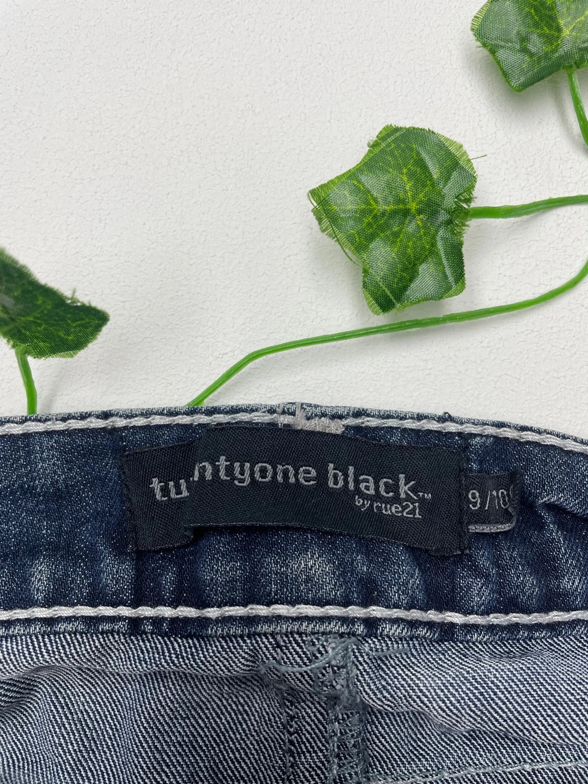 Twentyone Black Vintage Bootcut Low Waist Jeans Flared XL - MonkeysVintage