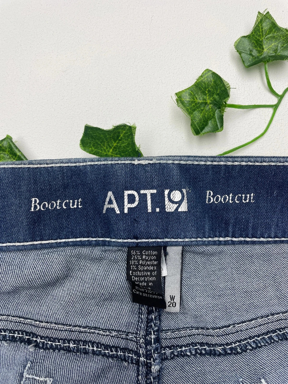 APT. 9 Vintage Y2K Bootcut Low Waist Baggy Jeans XXXL - MonkeysVintage