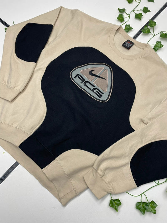Nike ACG Vintage Sweatshirt M - MonkeysVintage