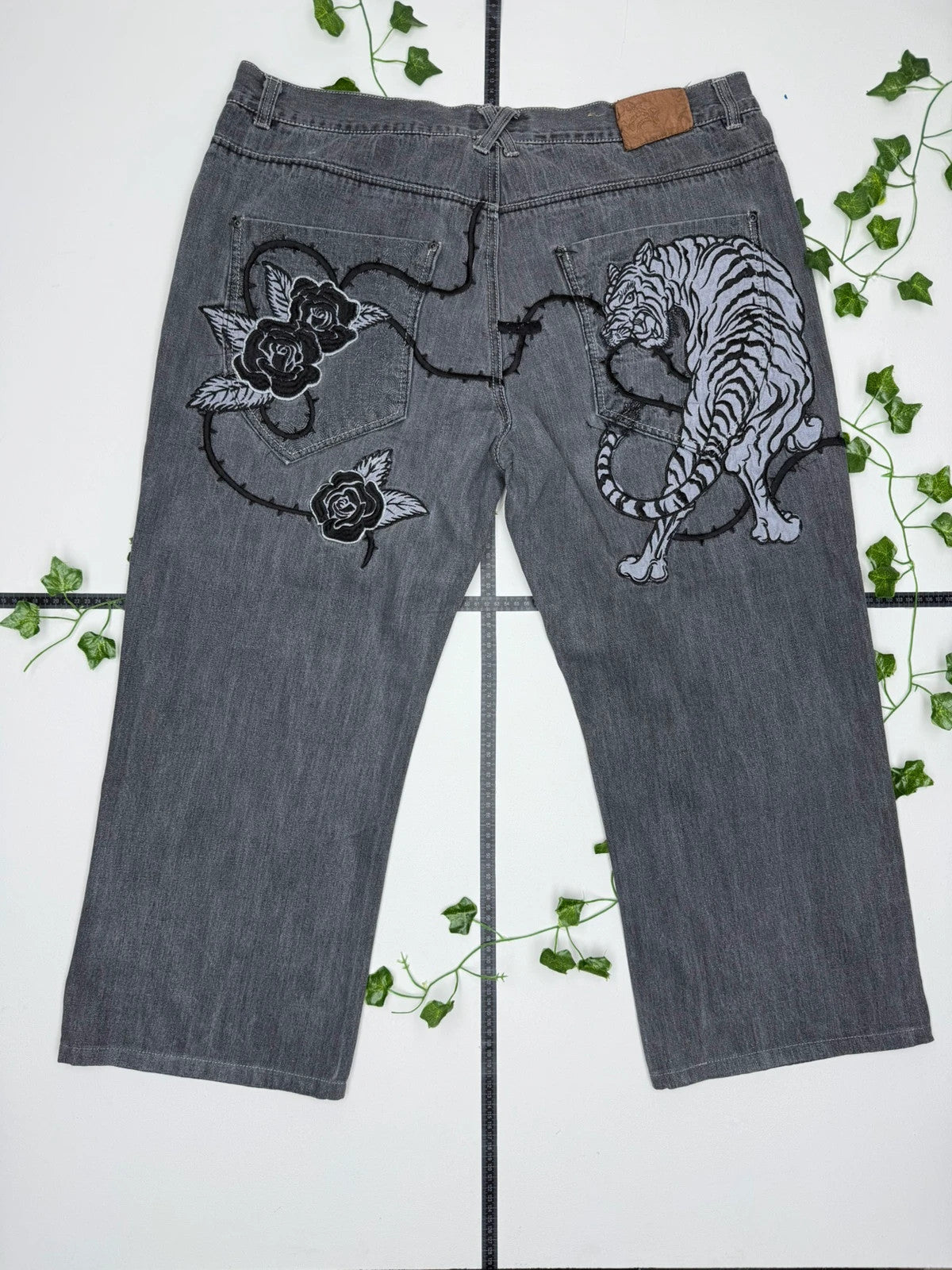 Vintage Baggy Hip-Hop Y2K Tiger Jeans Hose W44 L32 - MonkeysVintage