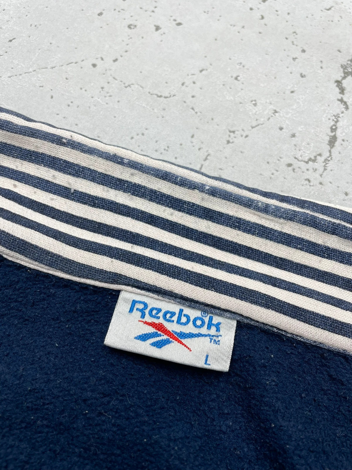 Reebok Vintage Zipper Sweatshirt Blau Weiß L - MonkeysVintage