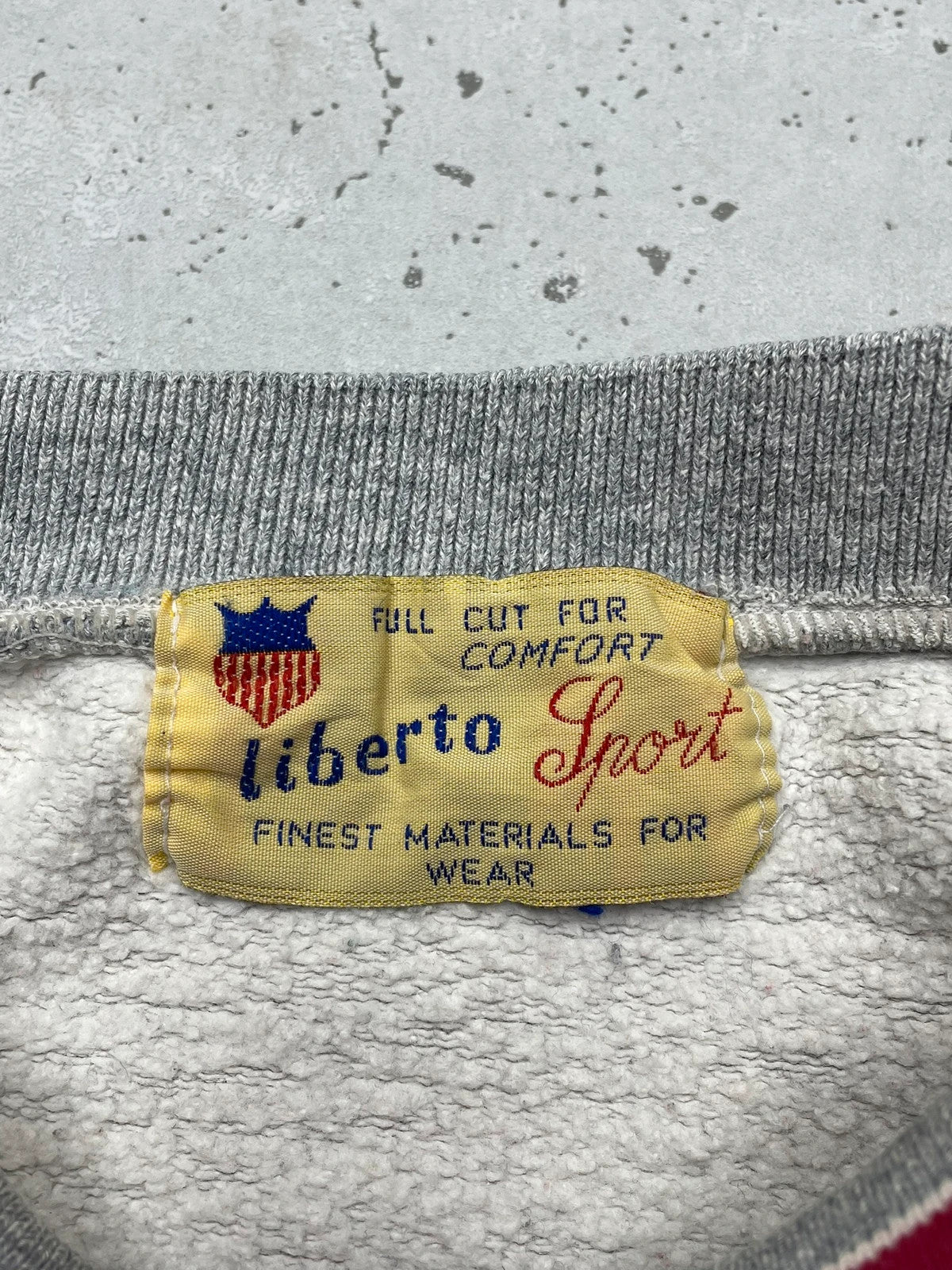 Liberto Sport USA Sportswear Vintage Sweatshirt M - MonkeysVintage