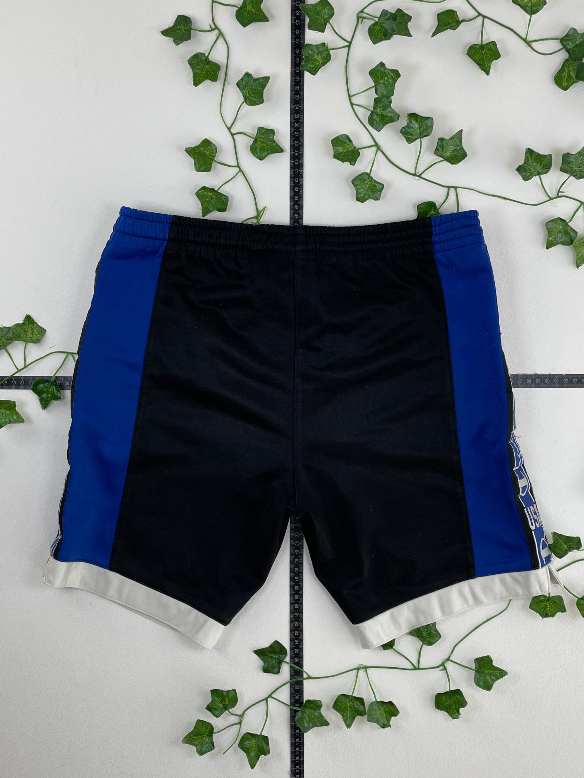 Champion Vintage Shorts S - MonkeysVintage