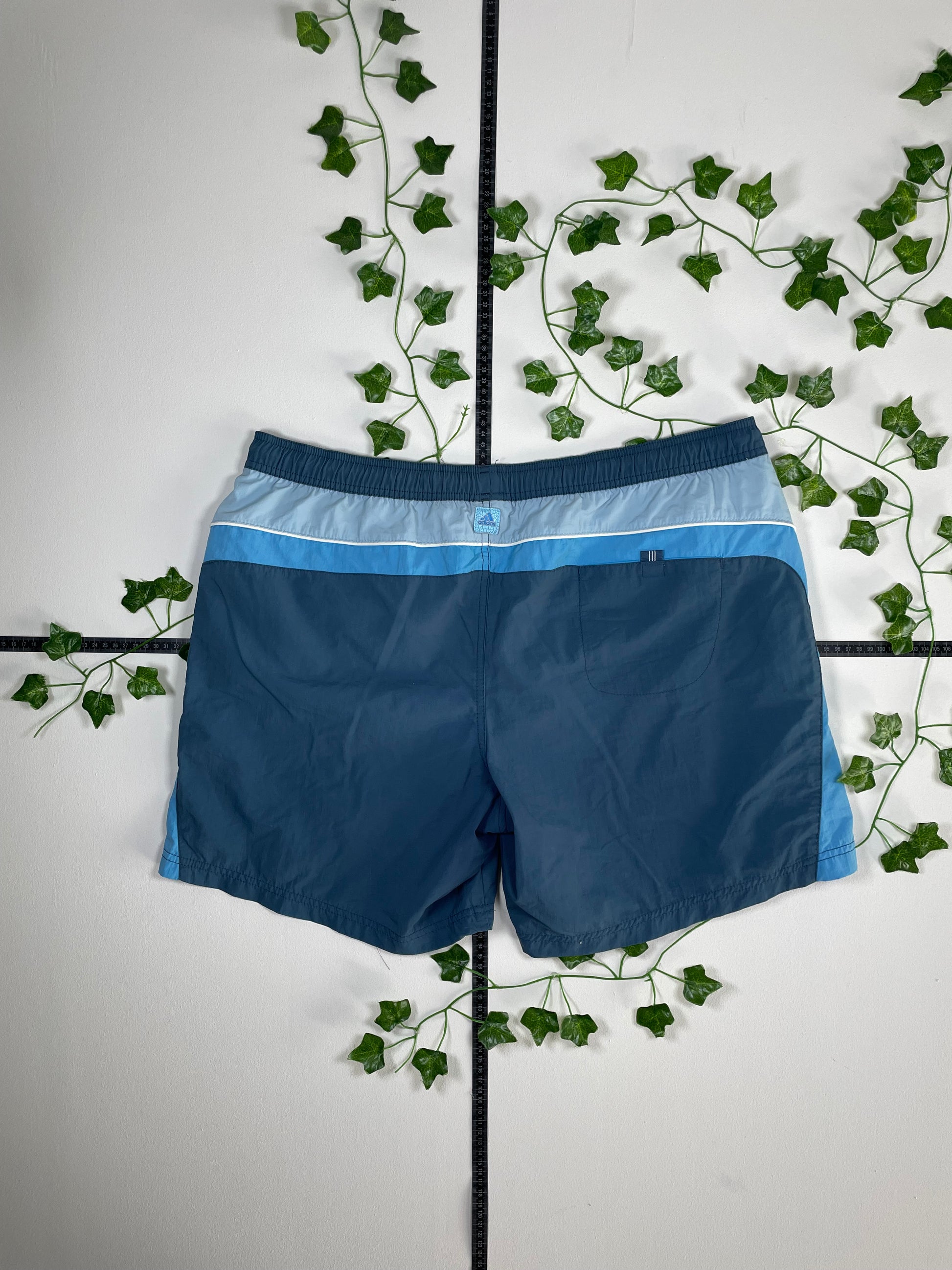 Adidas Vintage Shorts XL - MonkeysVintage