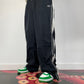 Reebok Trackpants XL - MonkeysVintage
