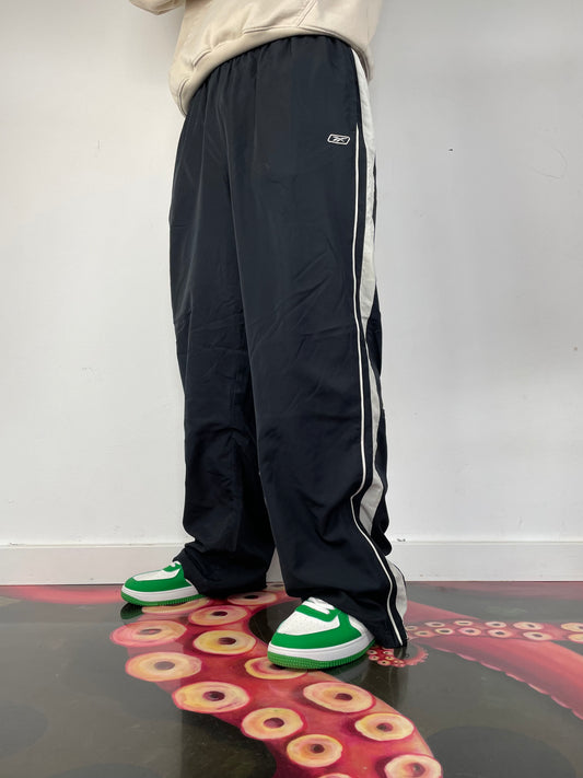Reebok Trackpants XL - MonkeysVintage