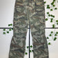 Camouflage Low Waist Flared Hose M - MonkeysVintage