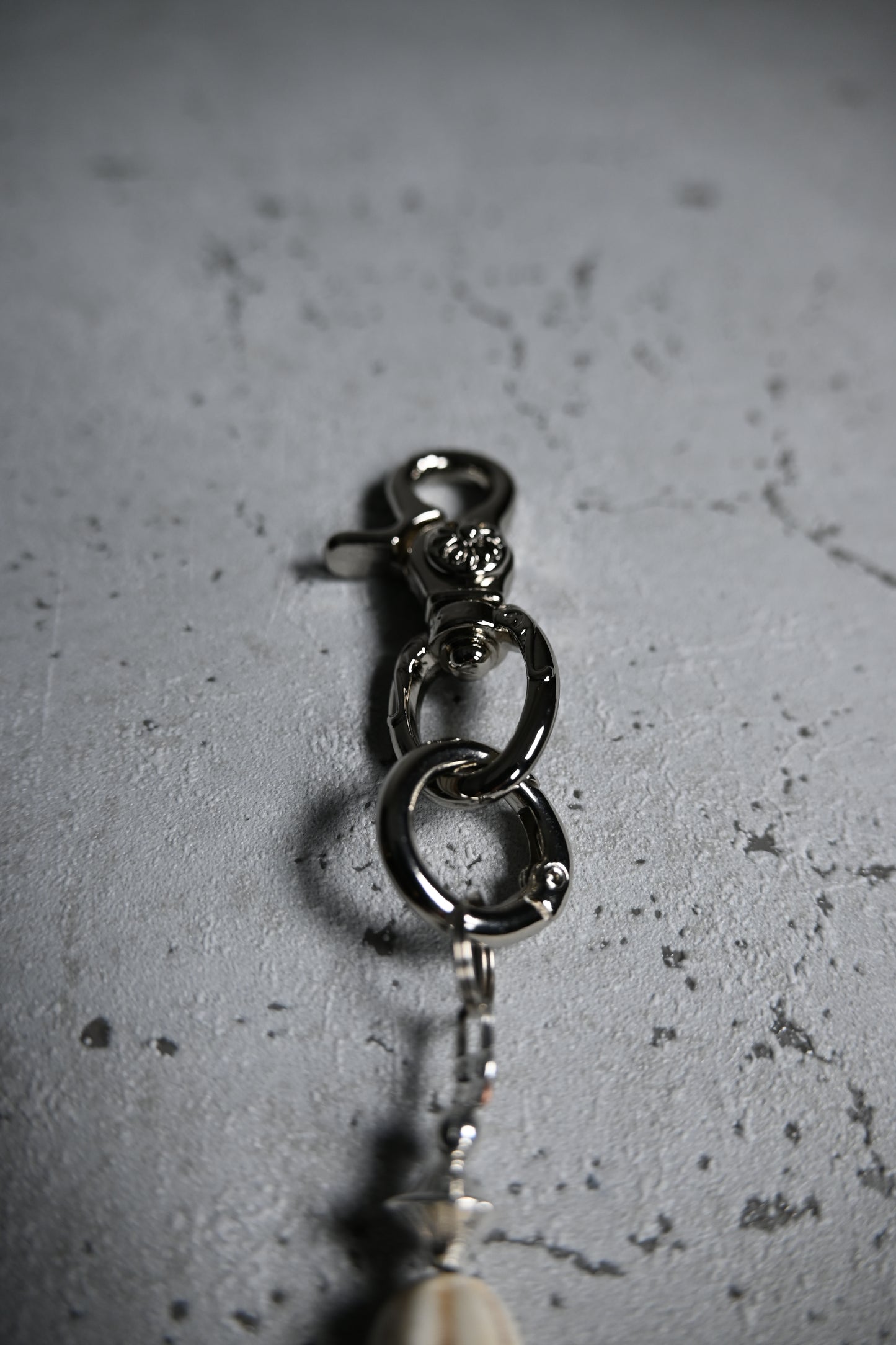 "Faithline" Vintage Style Hosenkette mit Perlen & Jesus-Medaille Kreuz – Streetwear Accessoire