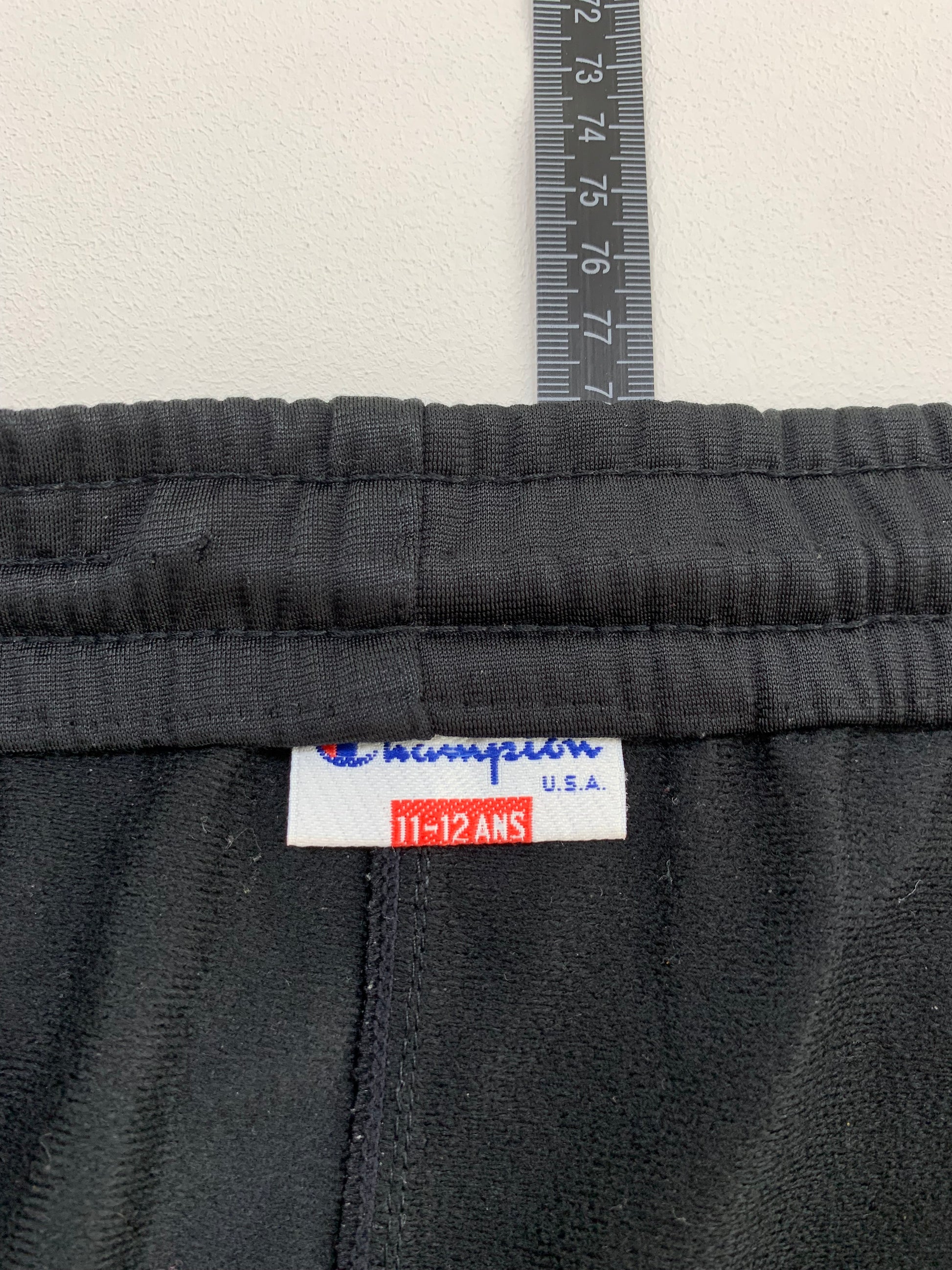 Champion Vintage Shorts S - MonkeysVintage
