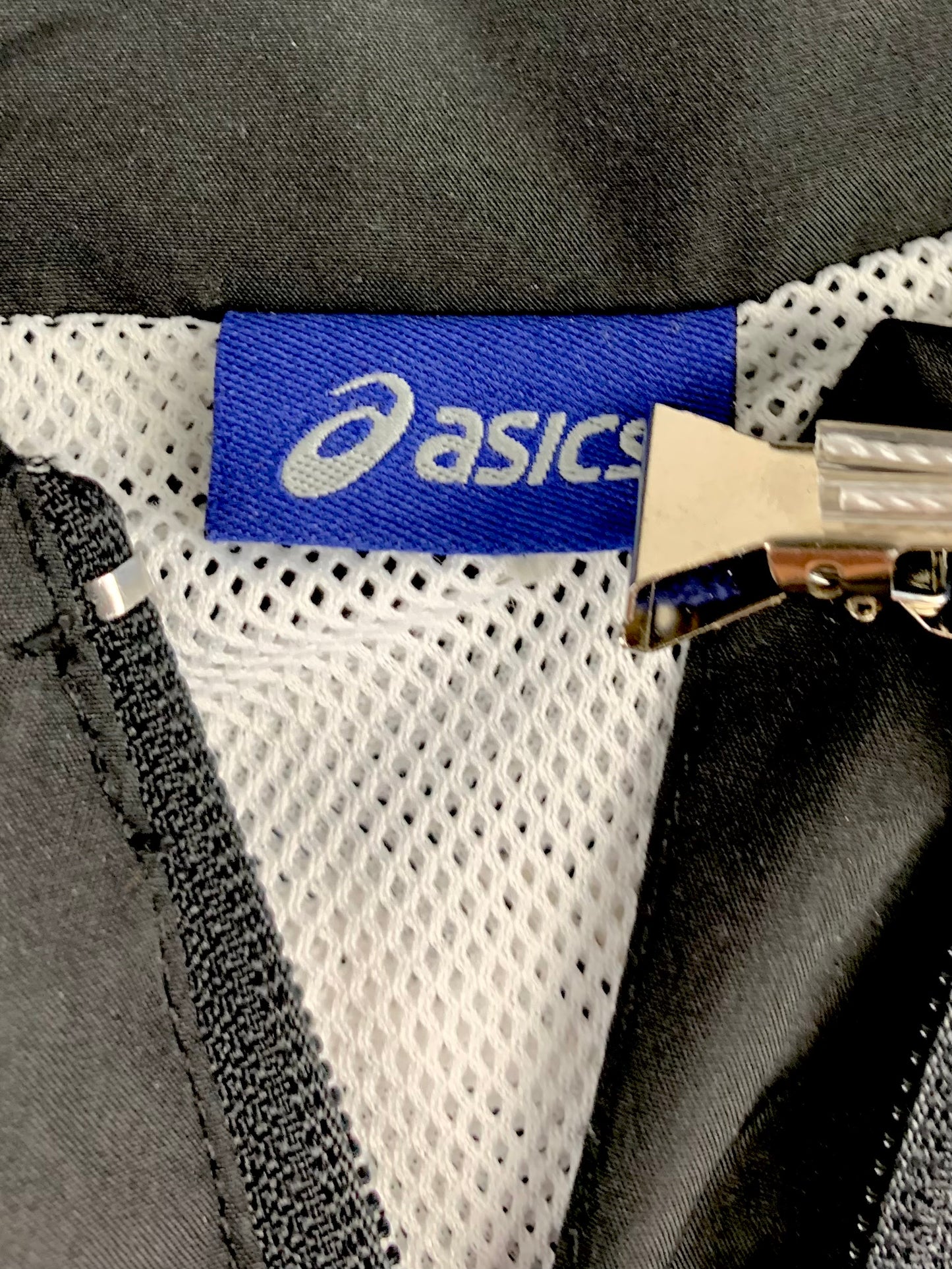Asics Weste Jacke M - MonkeysVintage