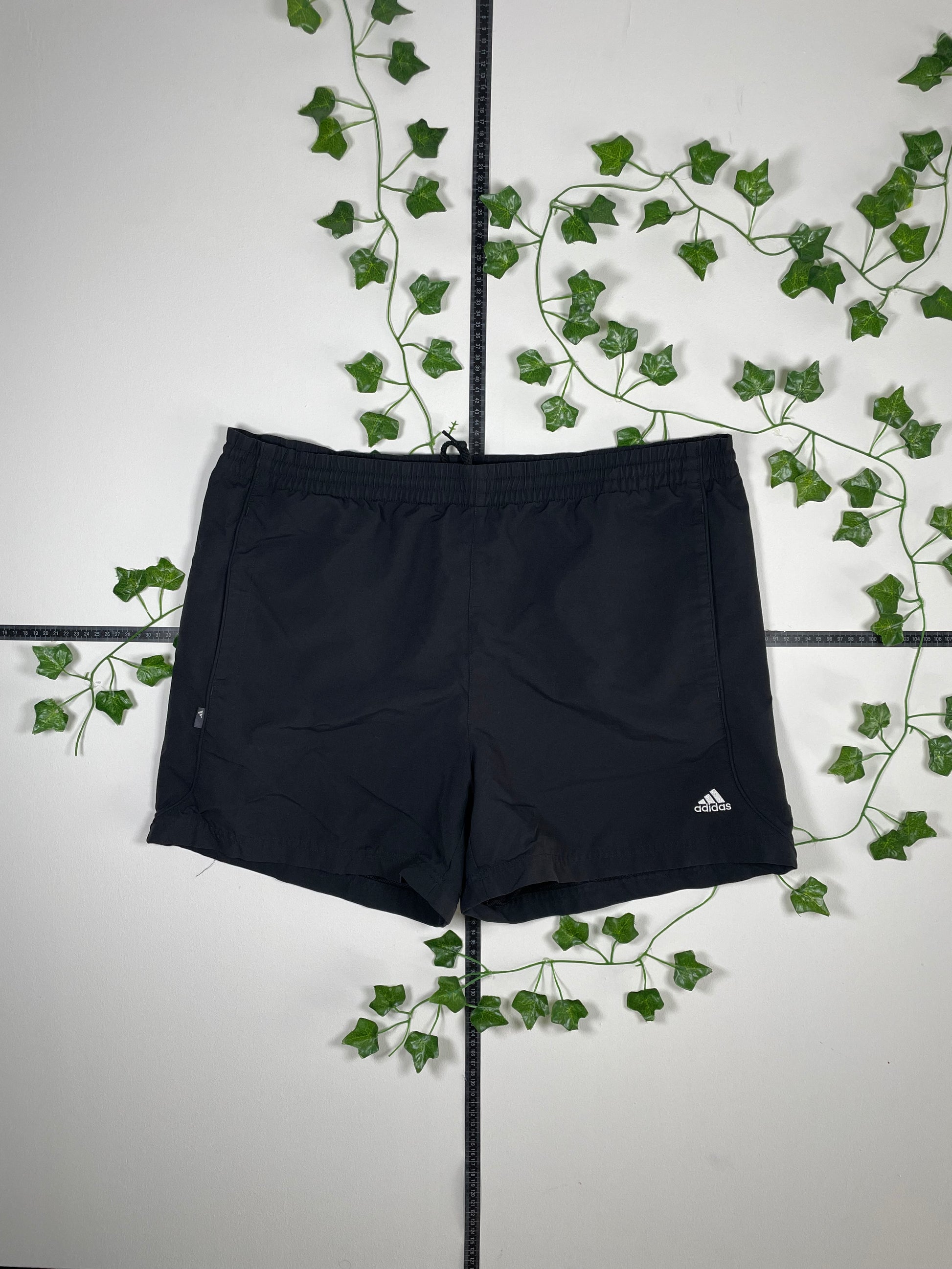 Adidas Vintage Shorts XL - MonkeysVintage