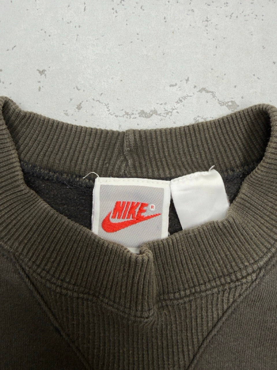 Nike USA 1993 Sweatshirt oliv braun Nike Etikett am Kragen