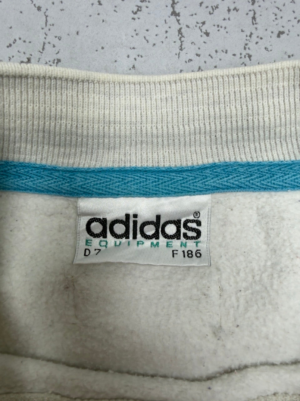 Adidas Equipment Sweatshirt grau meliert Etikett