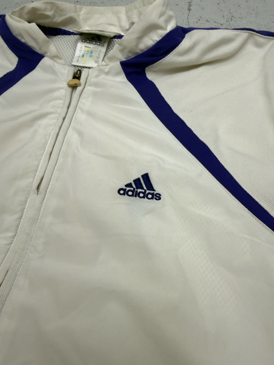 Adidas Trainingsjacke creme lila Logo Detail