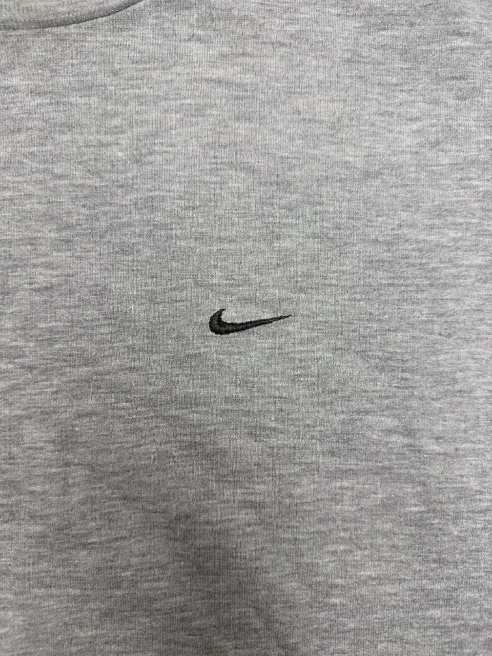 Nike Swoosh Sweatshirt grau meliert Logo Detail