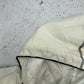 Nike Windbreaker Kapuzenjacke creme Zustand Detail gelblicher Fleck auf der Kapuze