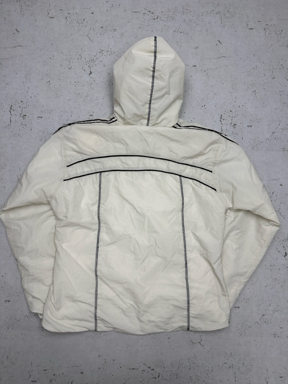 Nike Windbreaker Kapuzenjacke creme Rückseite