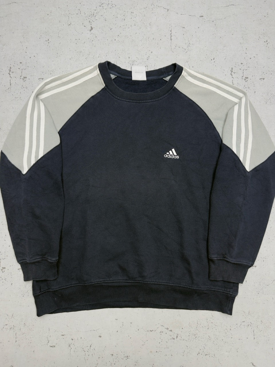 Adidas Raglan Sweatshirt navy grau Vorderseite