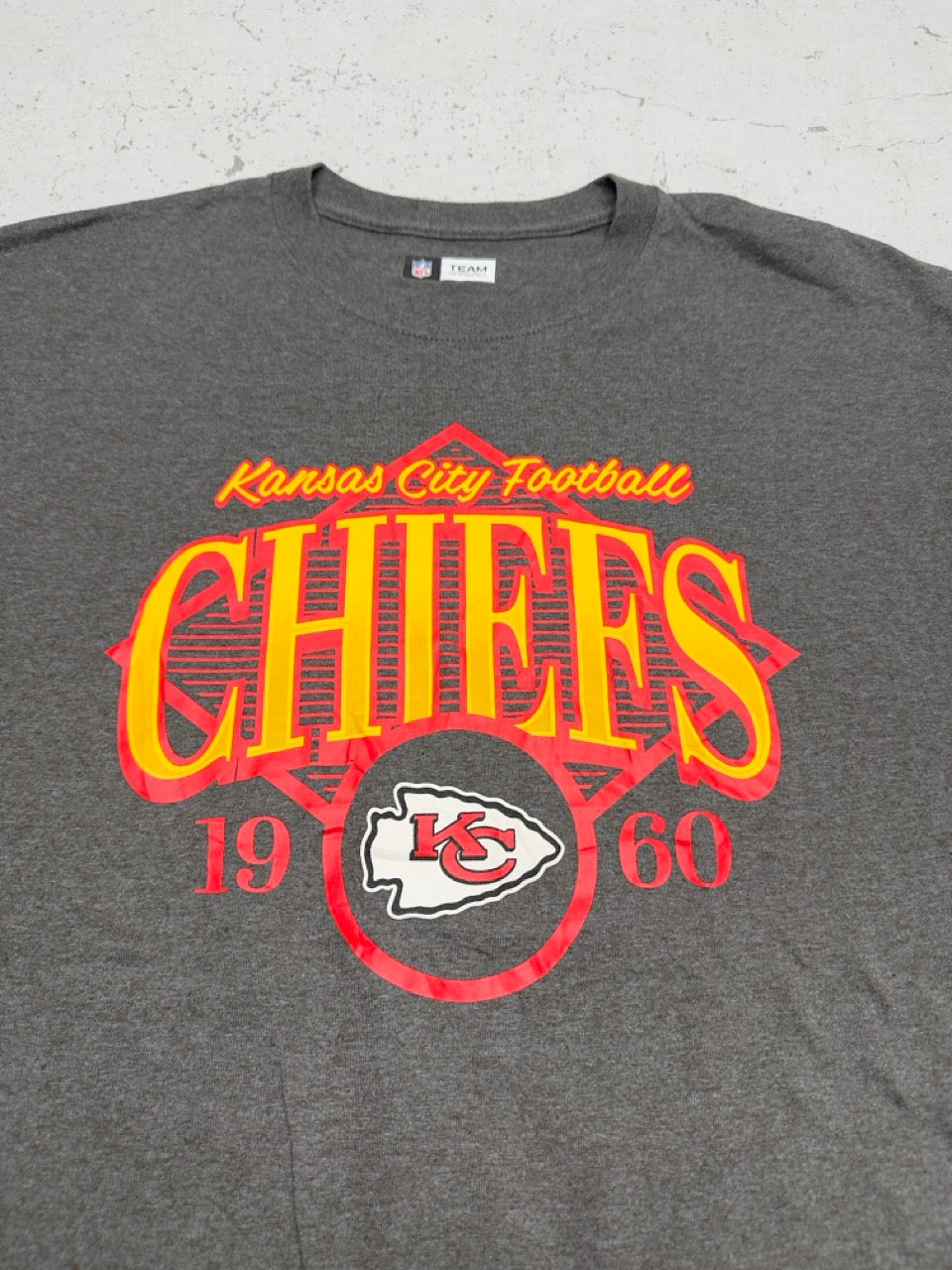 NFL Kansas City Chiefs 1960 T-Shirt dunkelgrau meliert Print Detail