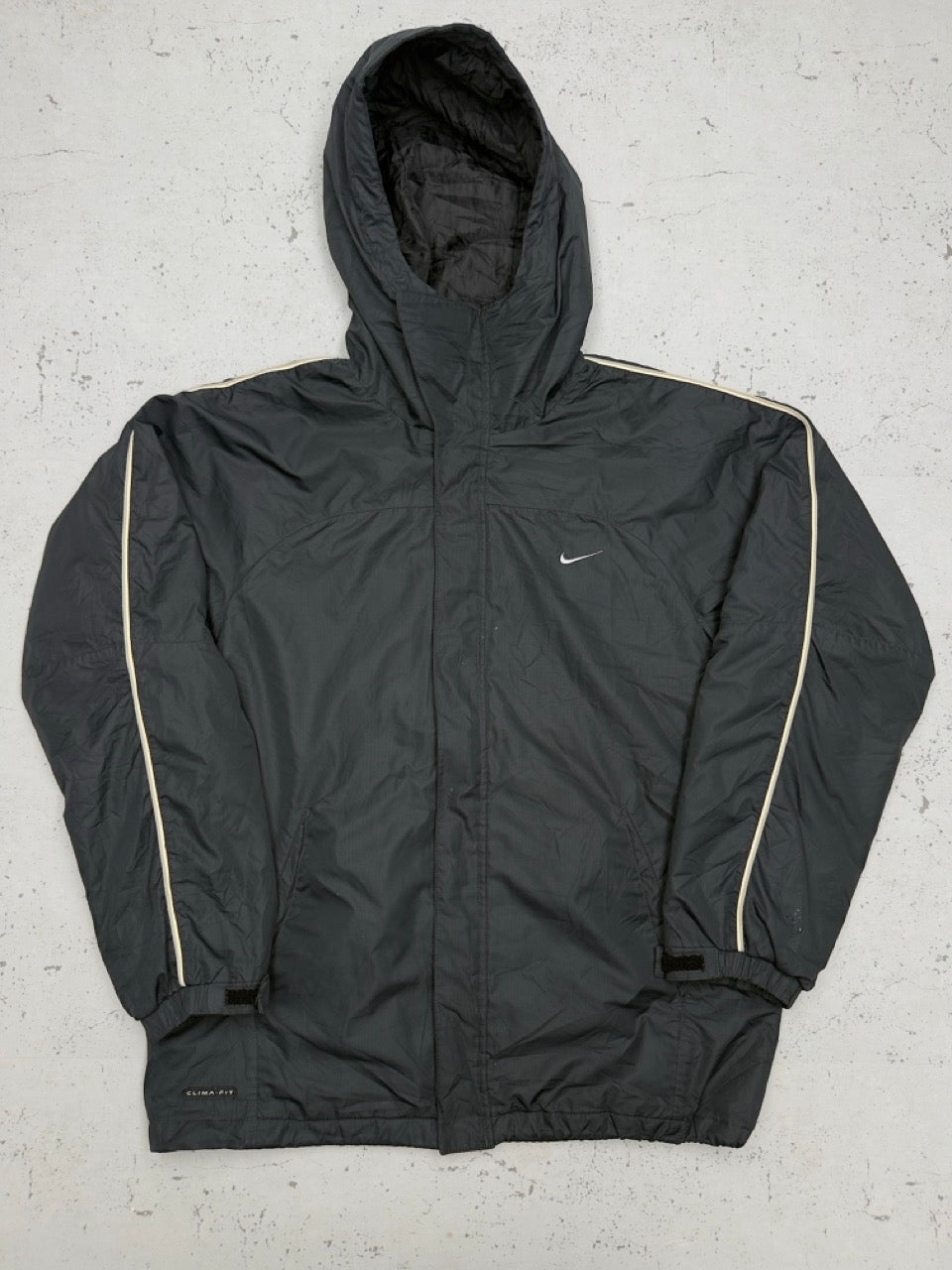 Nike Clima-Fit Kapuzenjacke schwarz Vorderseite