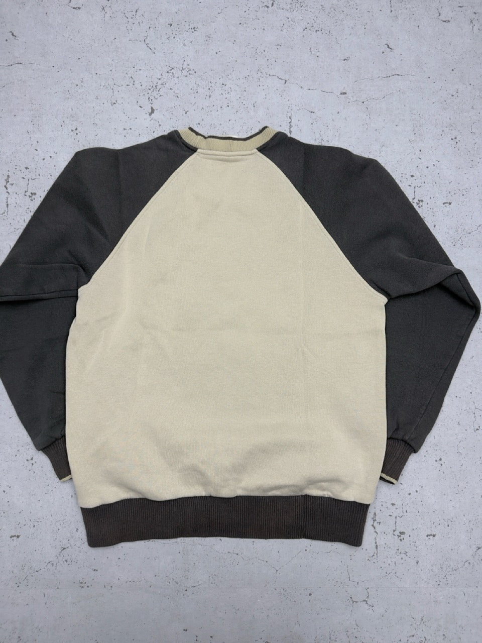 Adidas Raglan Sweatshirt beige dunkelbraun Rückseite