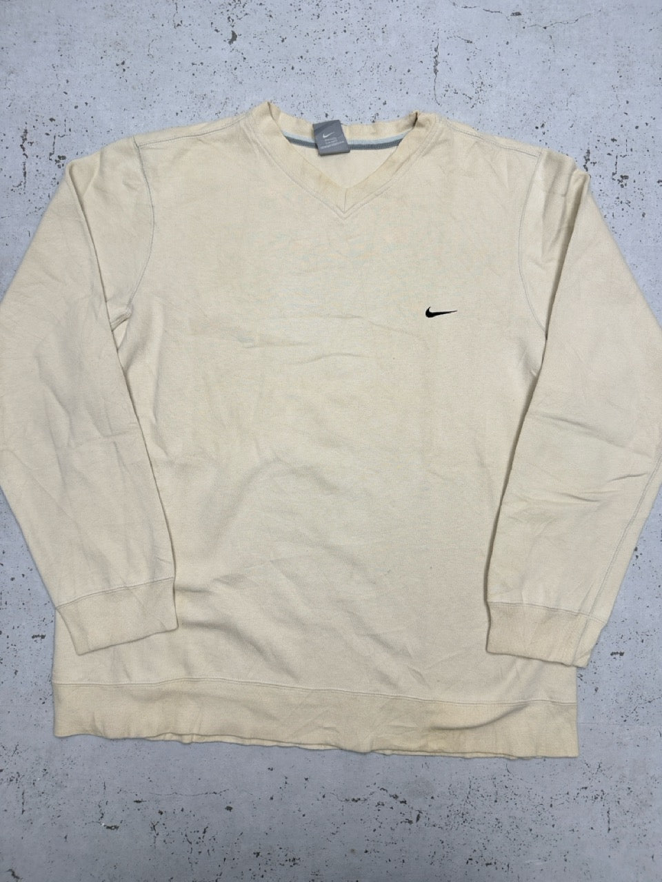 Nike Swoosh Sweatshirt creme Vorderseite