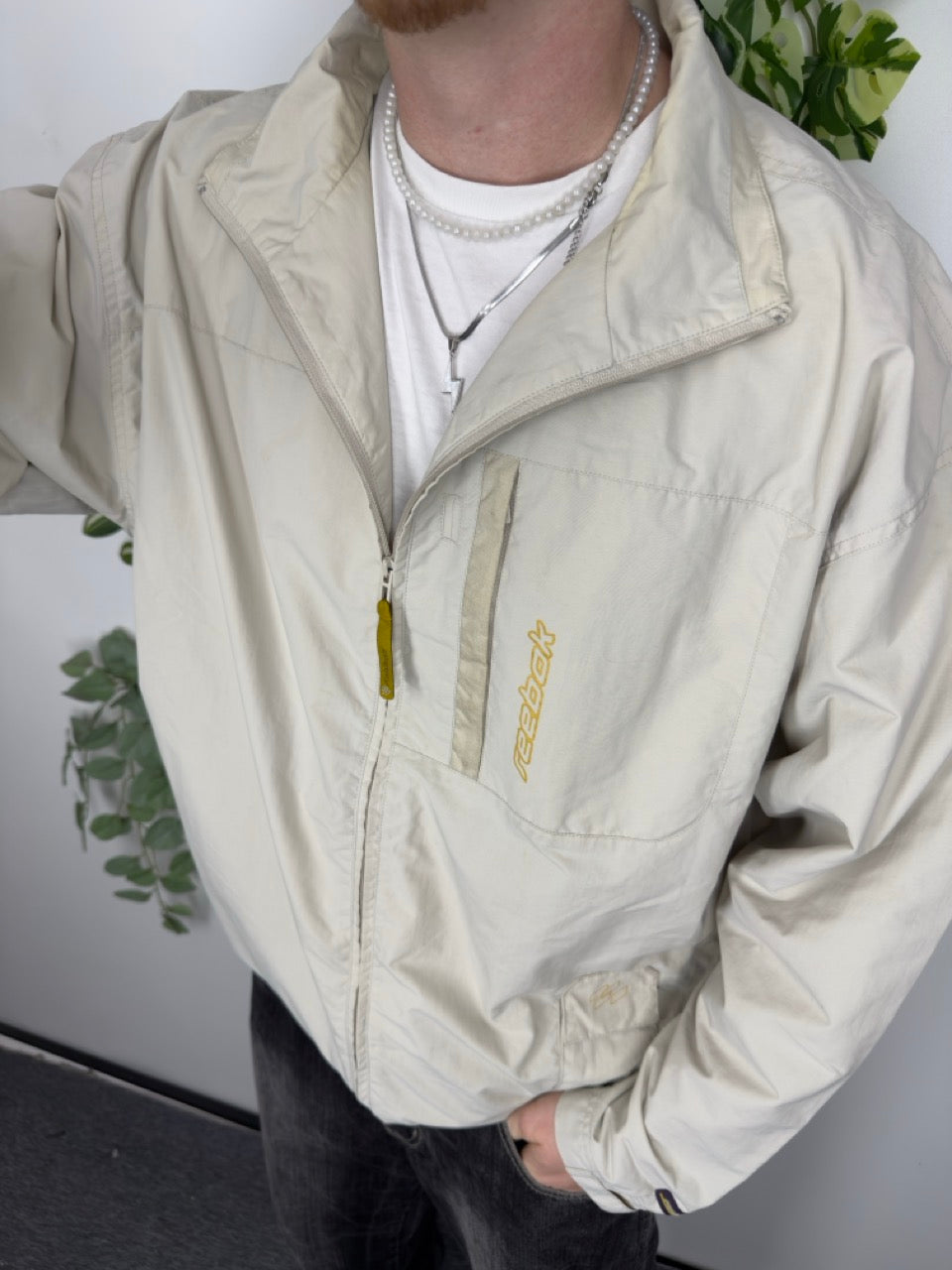 Reebok Windbreaker creme Fitpic