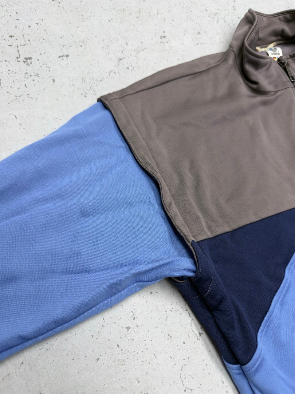 Adidas Trainingsjacke blau Detail